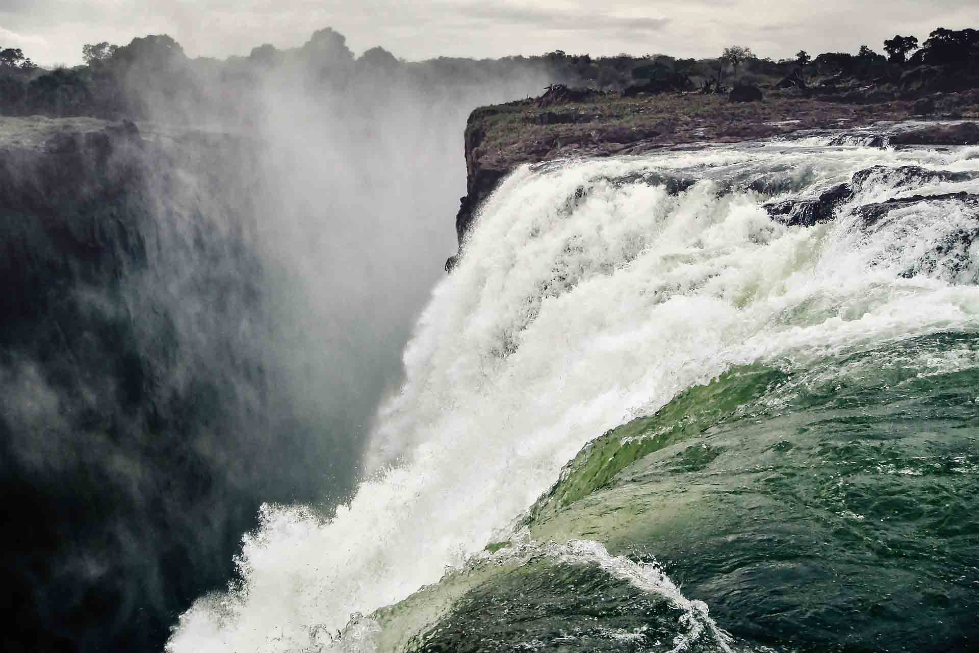 Water gushing down from Victoria Falls